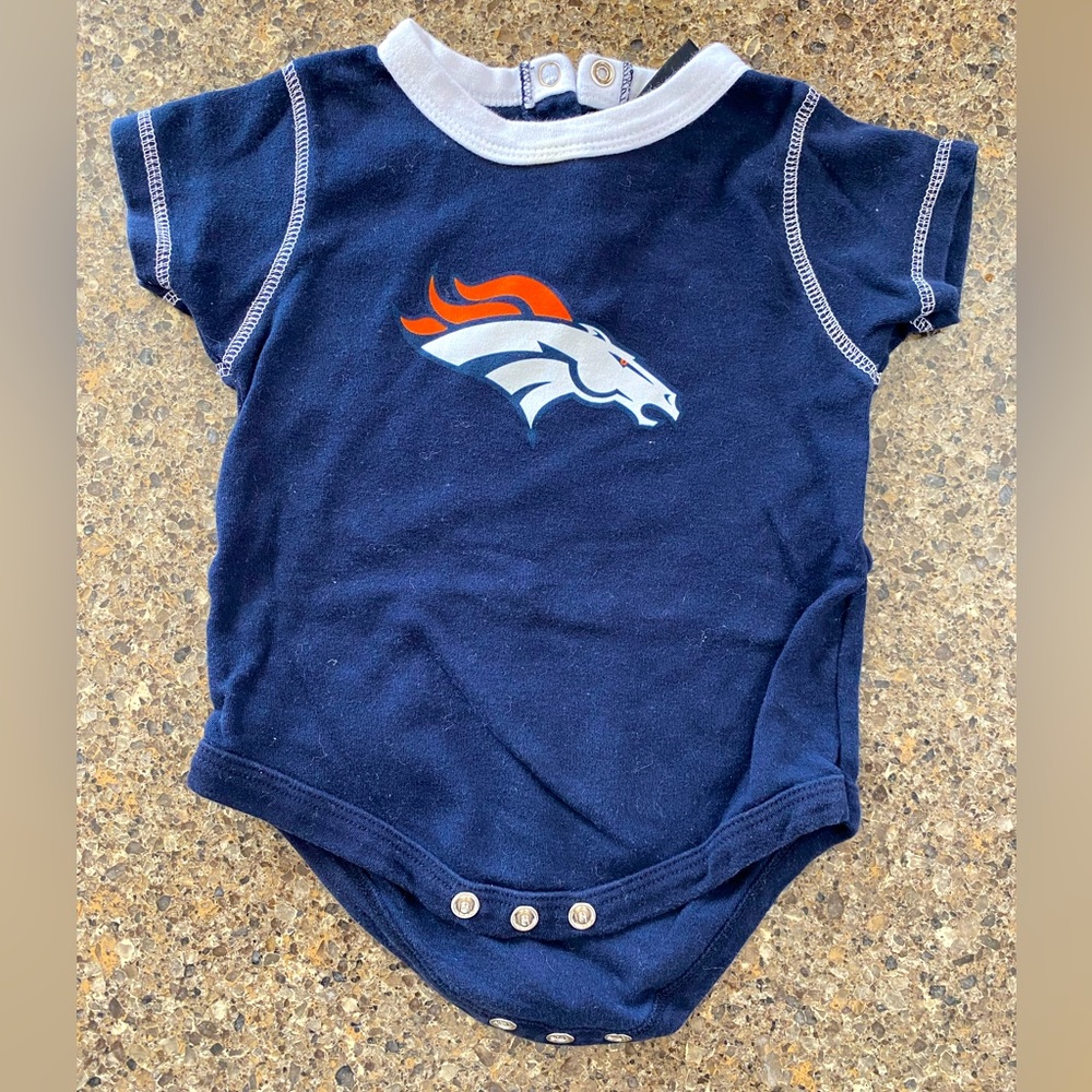 Baby NFL Denver Broncos Onesie Bundle - 12M